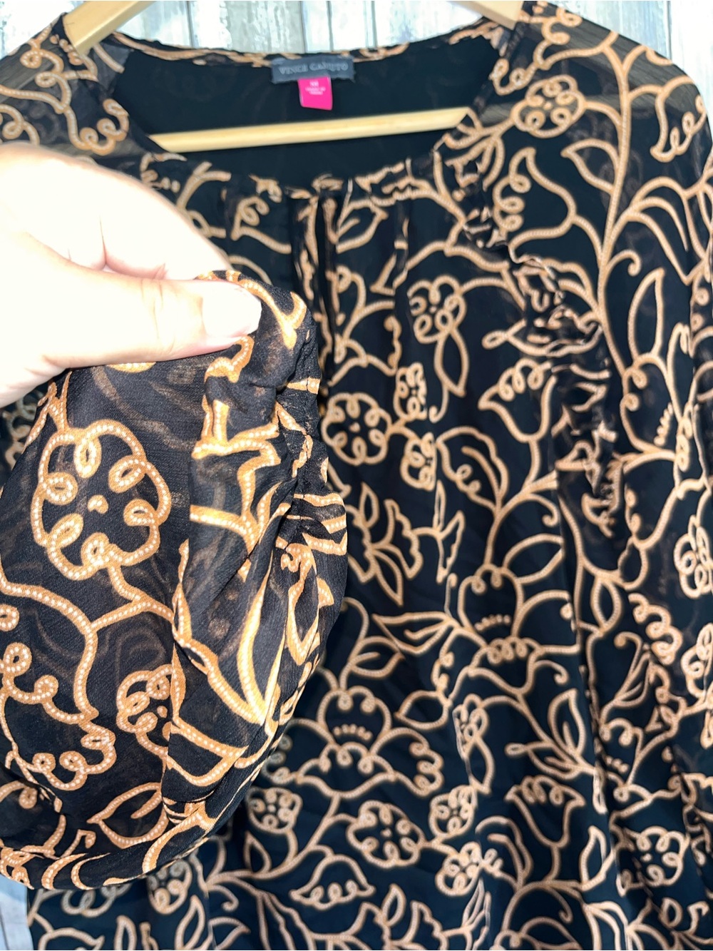 Vince Camuto Black Brown Floral Ruffle Blouse Balloon Sleeve M - Picture 4 of 6